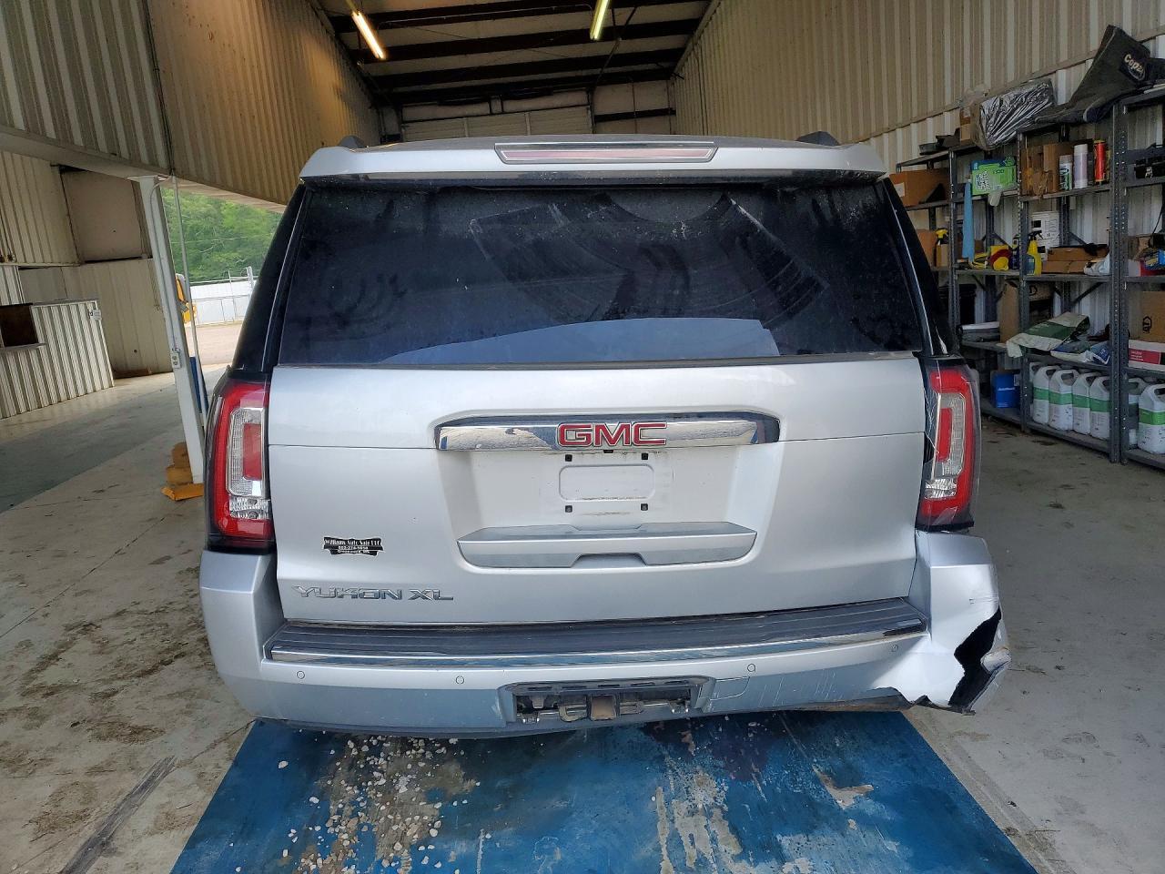 2017 GMC Yukon Xl Denali - Фото 6