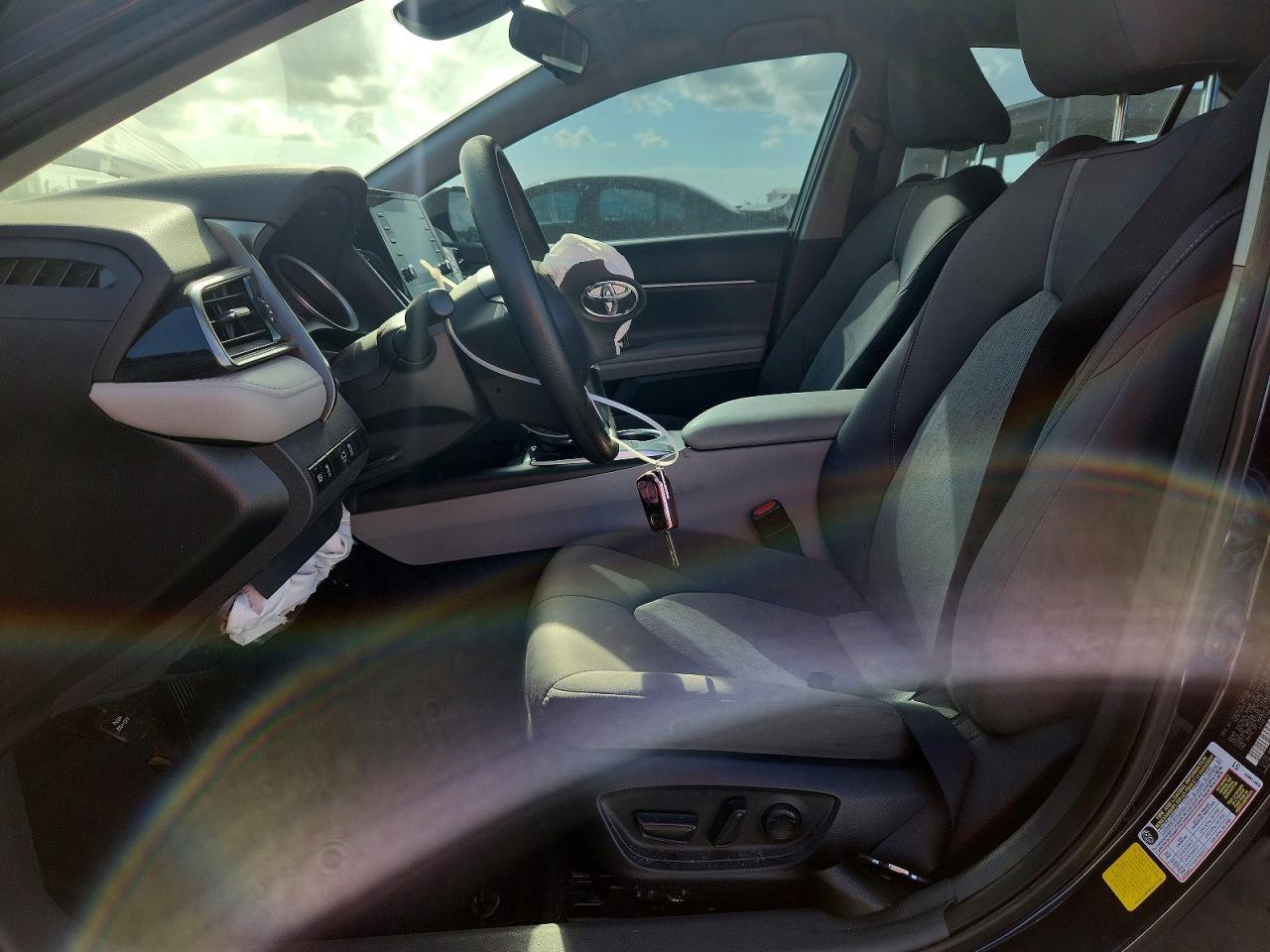 2022 Toyota Camry Le - Фото 7