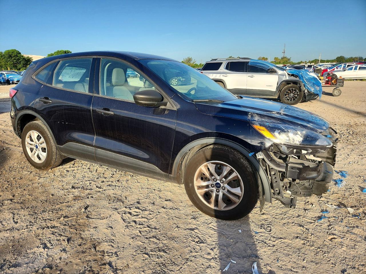 2021 Ford Escape S - Фото 4