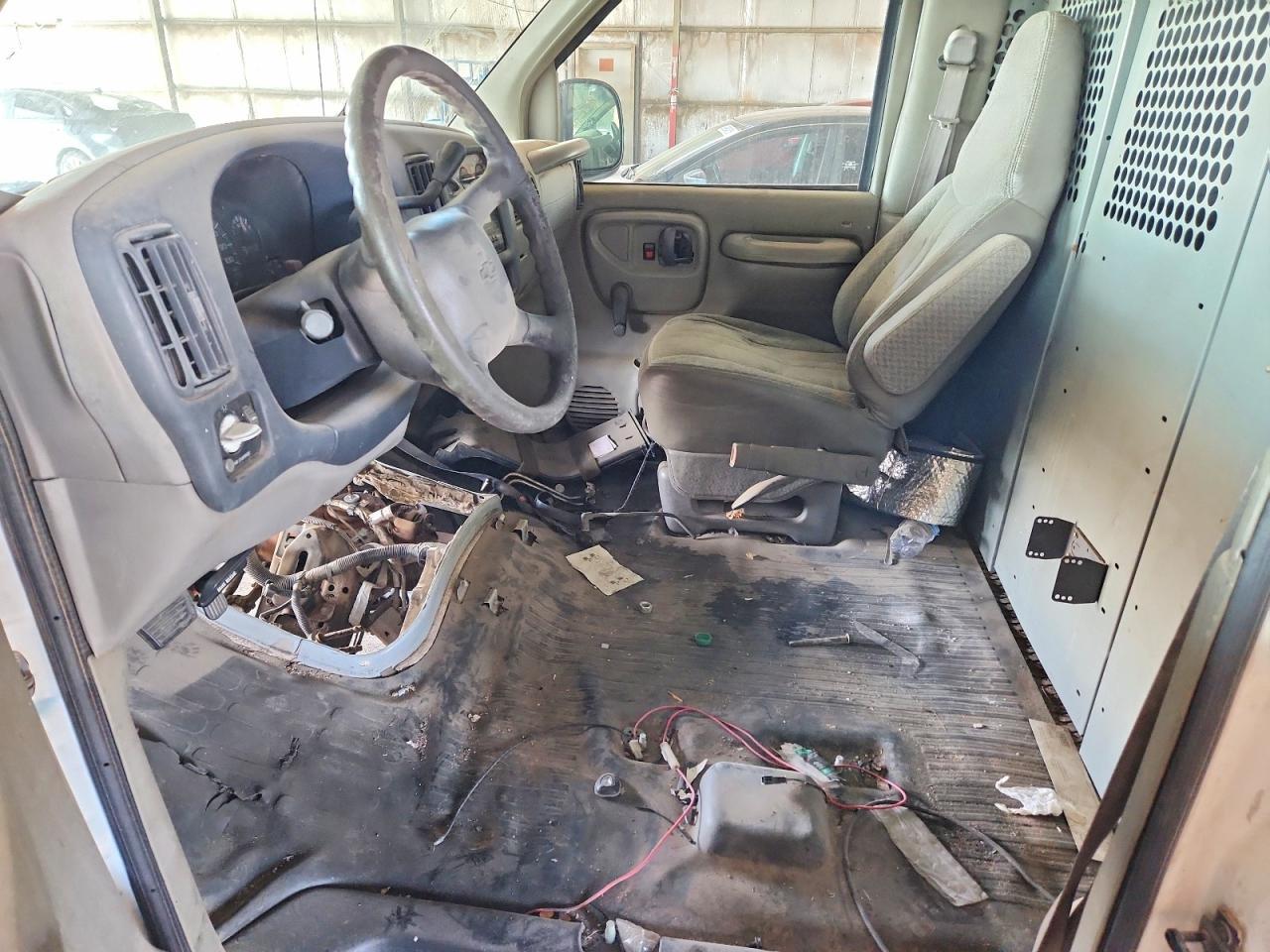 1999 Chevrolet Express G3500 - Image 7