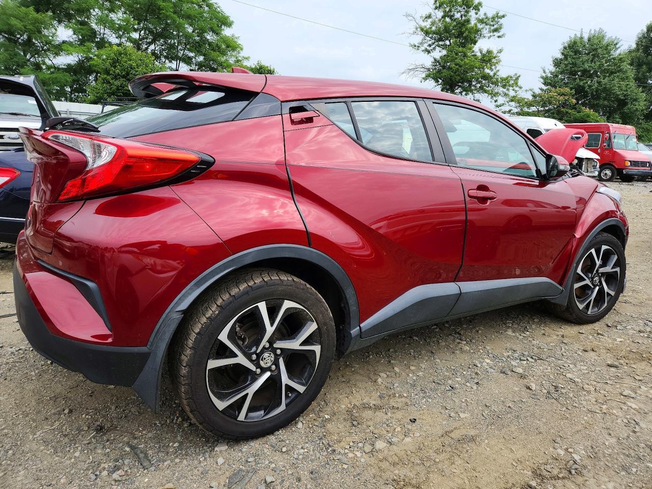 2018 Toyota C-Hr Xle Premium - Фото 3