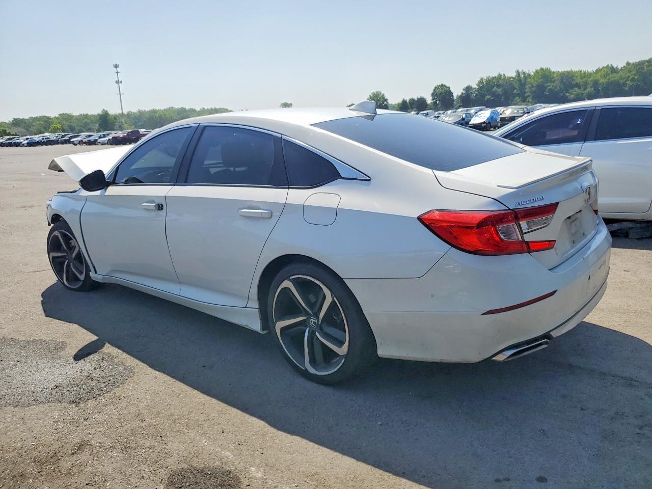 2019 Honda Accord Sport - Image 2