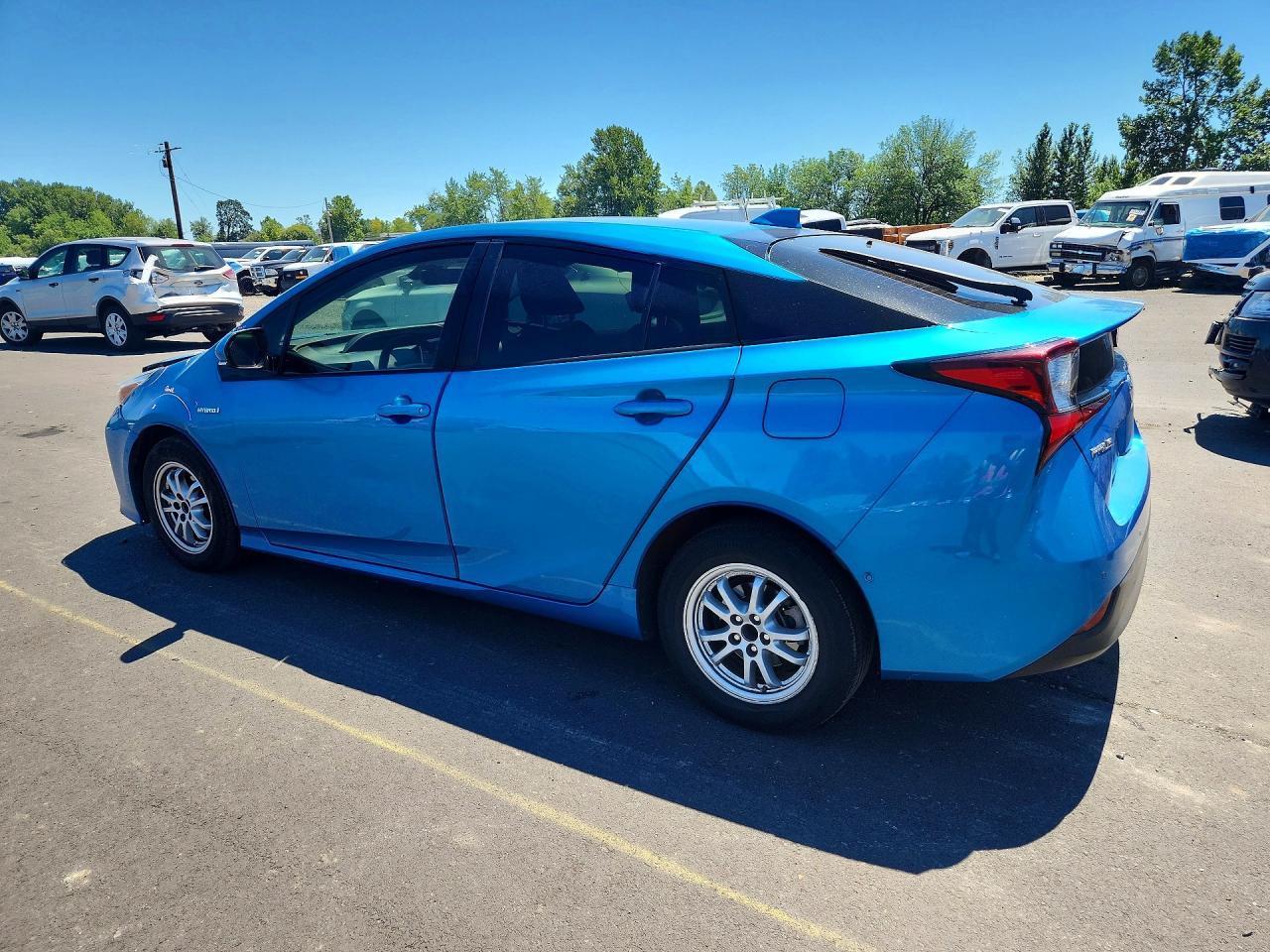 2020 Toyota Prius Le - Фото 2