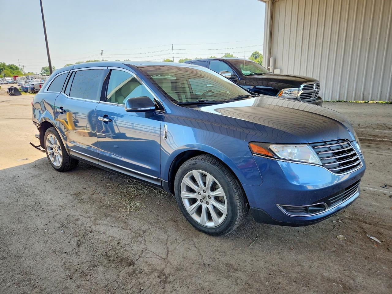 2018 Lincoln Mkt - Фото 4