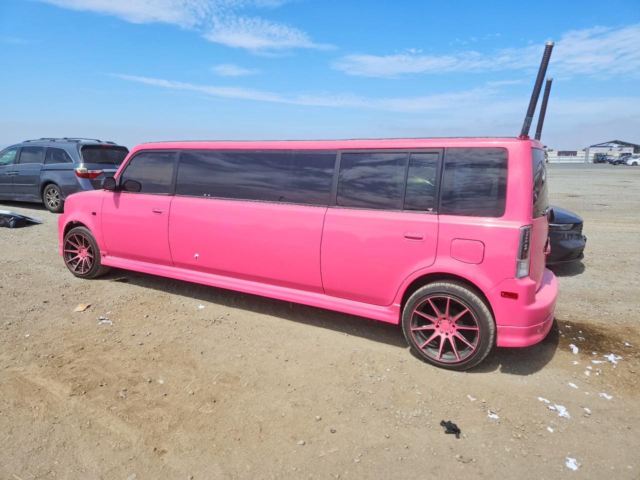 2006 Toyota Scion Xb - Image 2