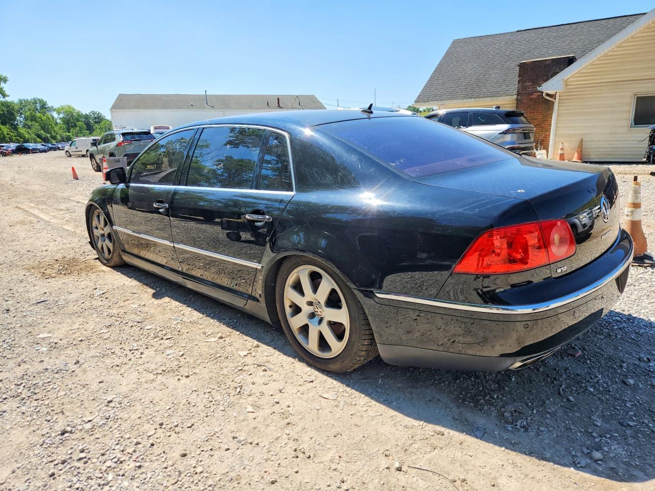 2004 Volkswagen Phaeton 6.0 - Фото 2