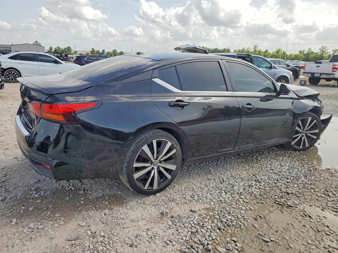 2021 Nissan Altima Sr - Image 3