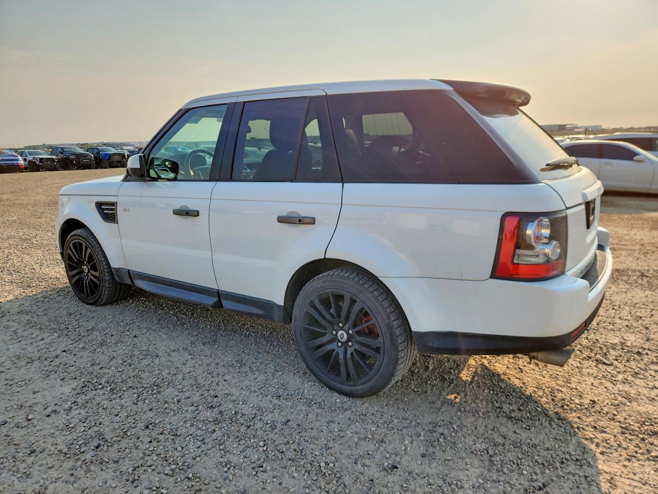 2011 Land Rover Range Rover Sport Lux - Image 2