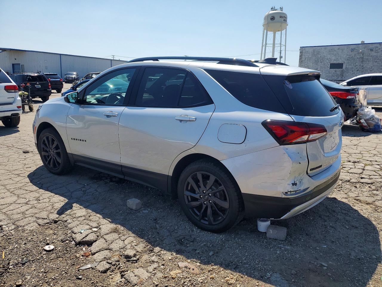 2022 Chevrolet Equinox Rs - Фото 2