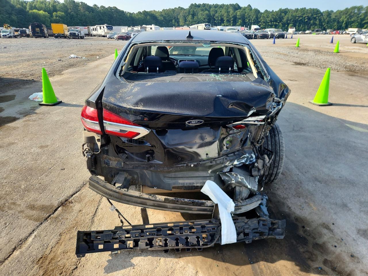 2020 Ford Fusion Se - Image 6