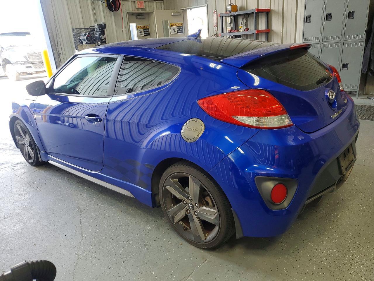2015 Hyundai Veloster Turbo - Image 2