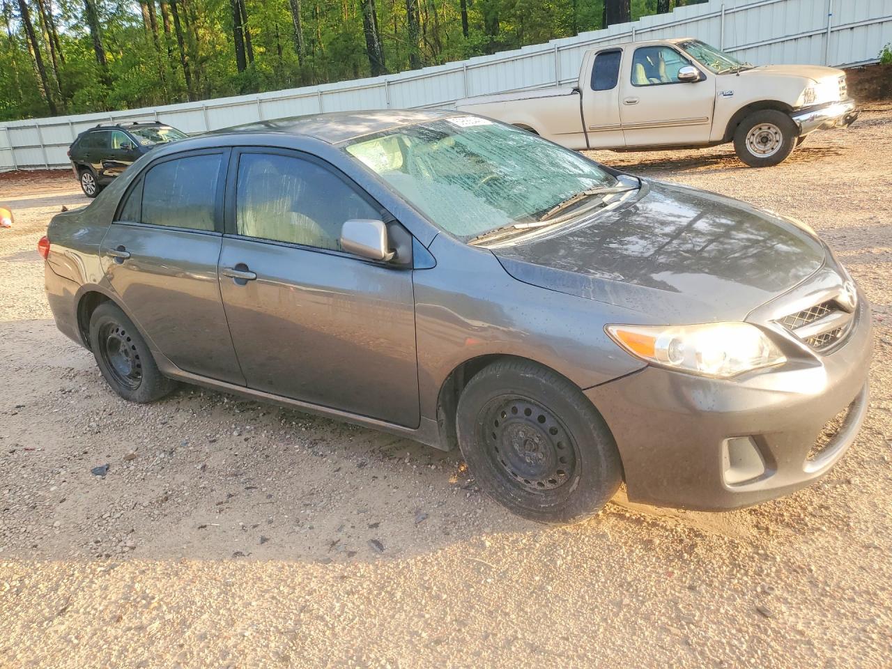 2011 Toyota Corolla Le - Image 4