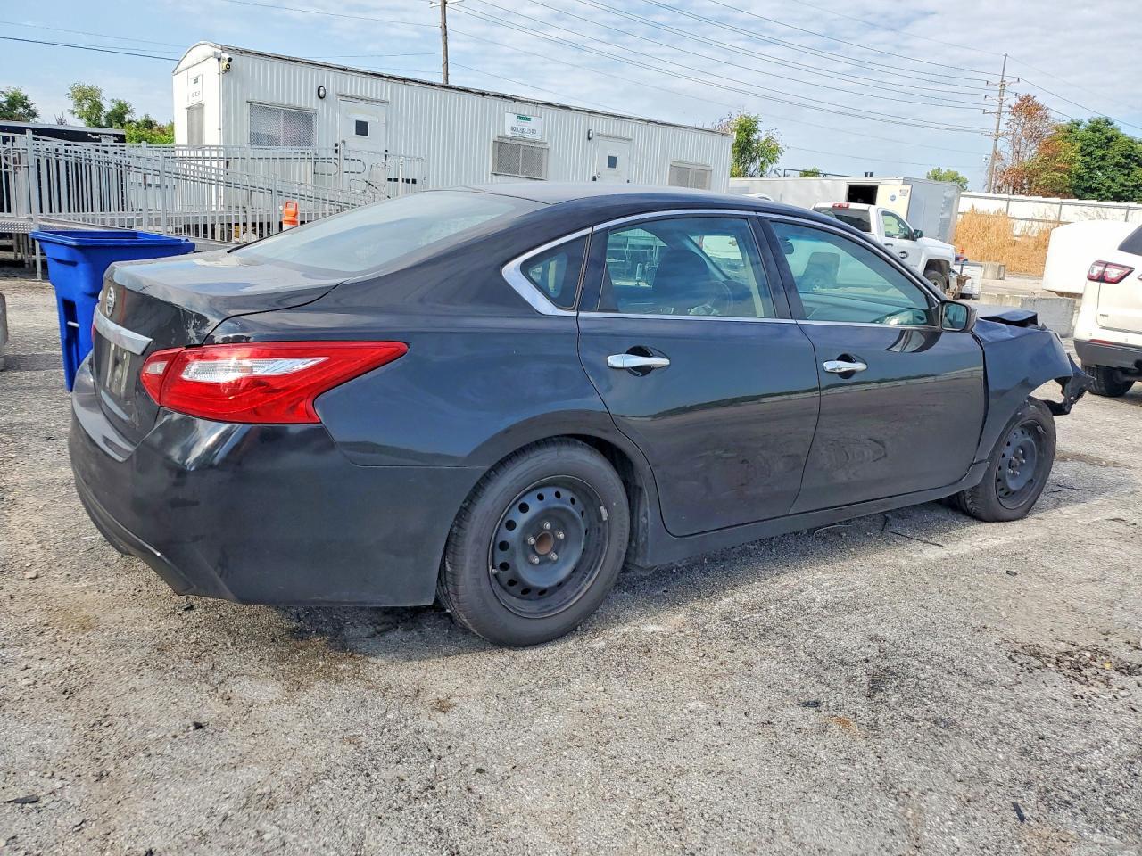 2017 Nissan Altima 2.5 S - Фото 3