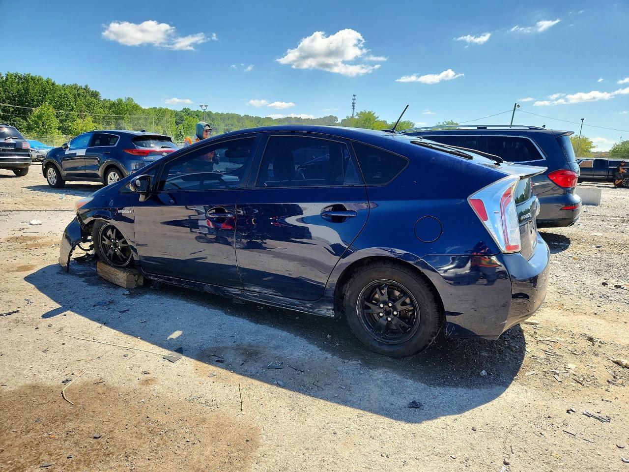 2013 Toyota Prius Four - Фото 2