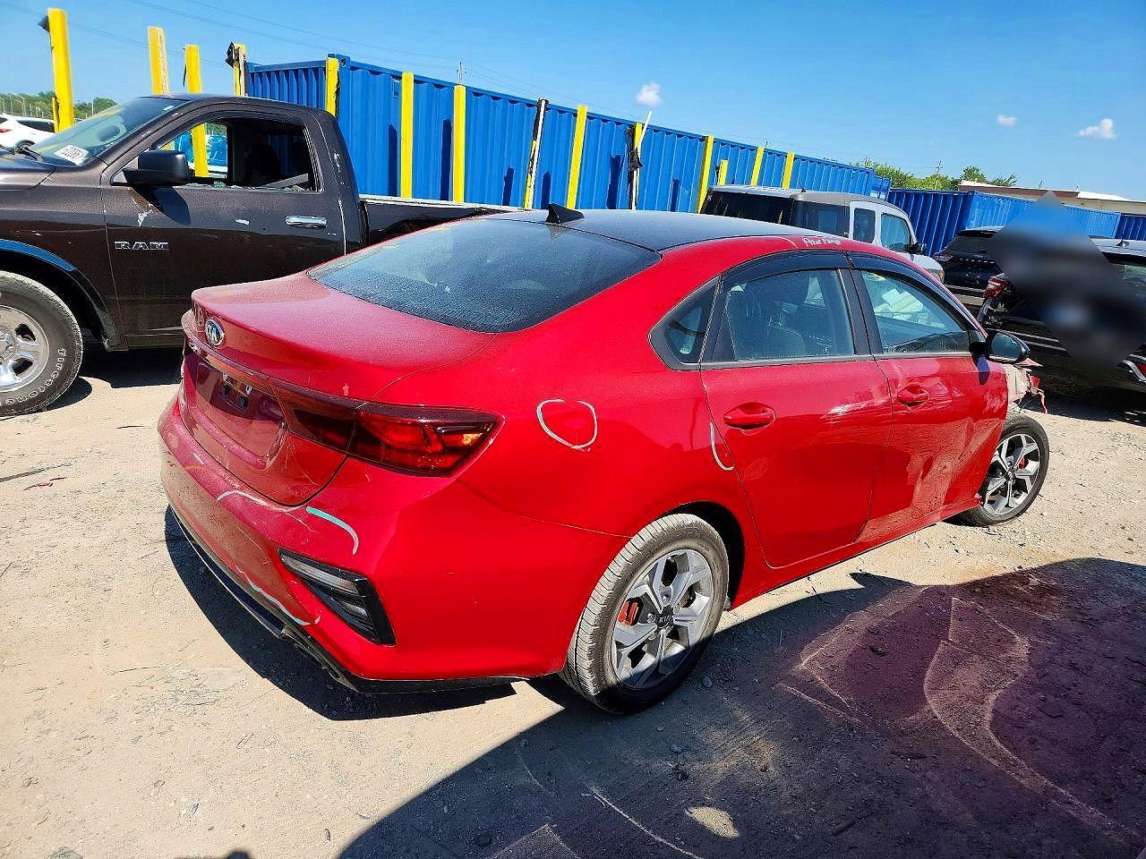 2020 Kia Forte Lxs - Фото 3