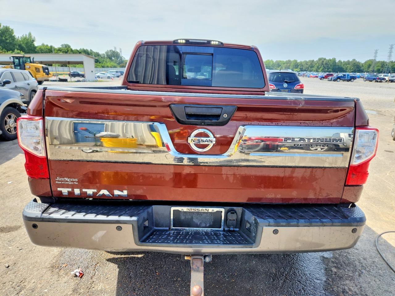 2017 Nissan Titan Platinum Reserve - Image 6