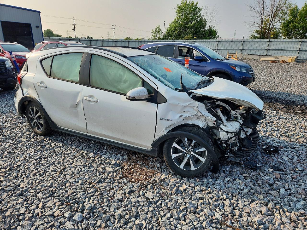 2018 Toyota Prius C Two - Фото 4