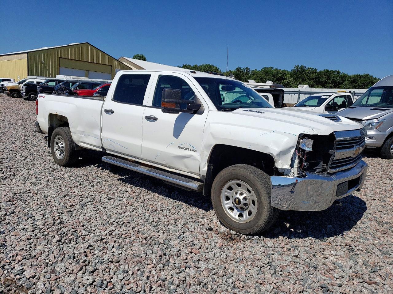 2017 Chevrolet Silverado K3500 - Image 4