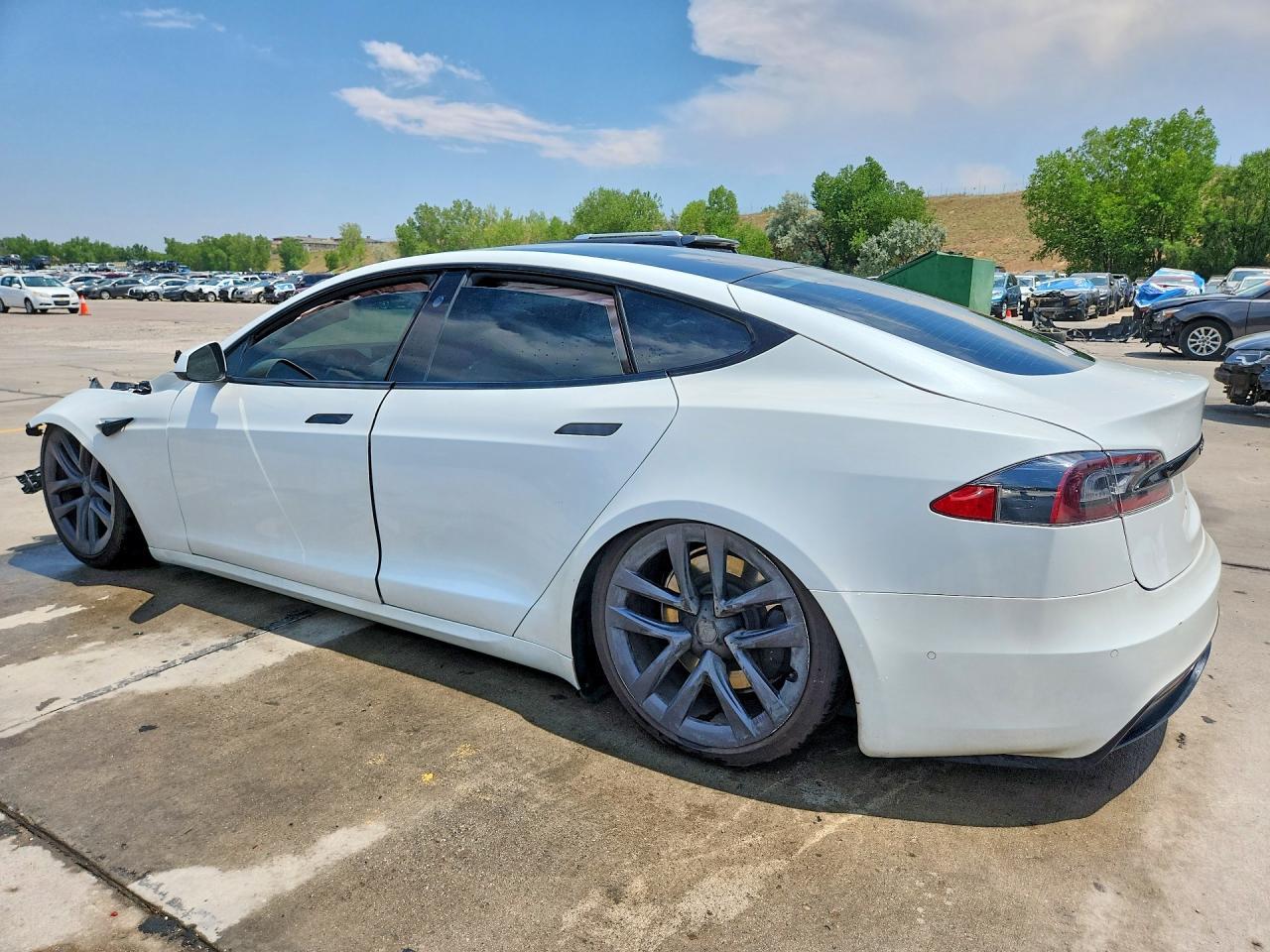 2022 Tesla Model S - Фото 2