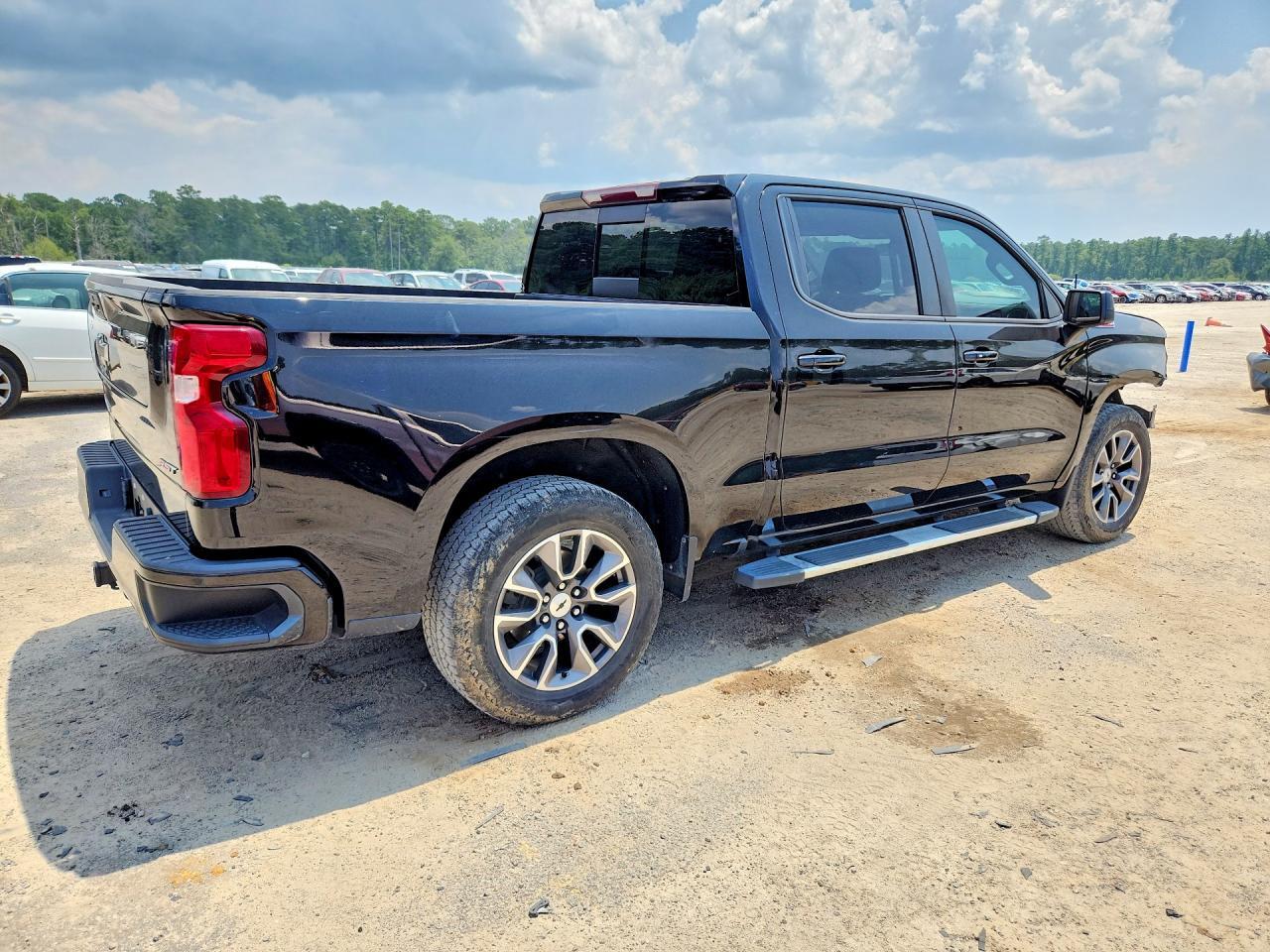 2021 Chevrolet Silverado K1500 Rst - Фото 3