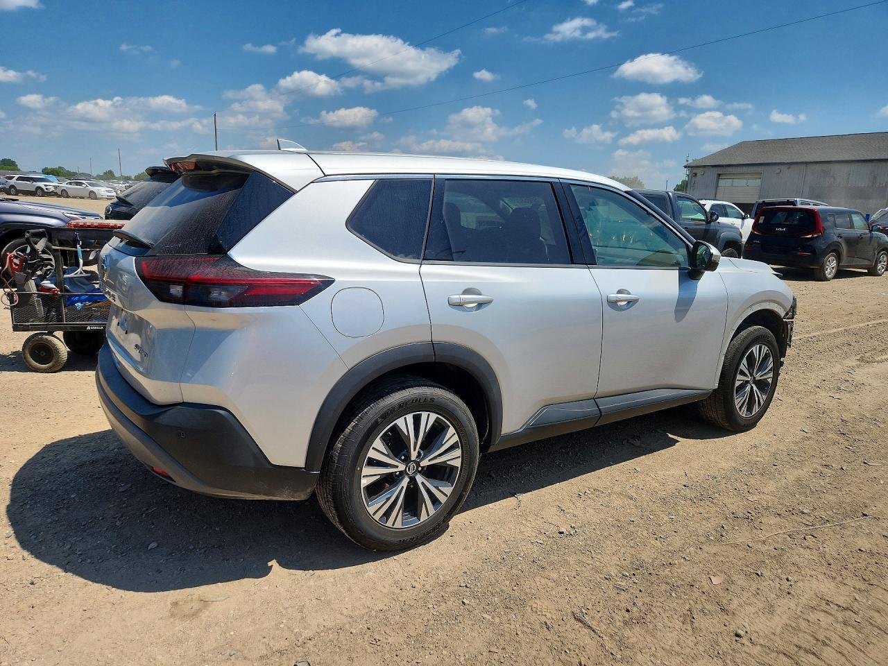 2021 Nissan Rogue Sv - Image 3