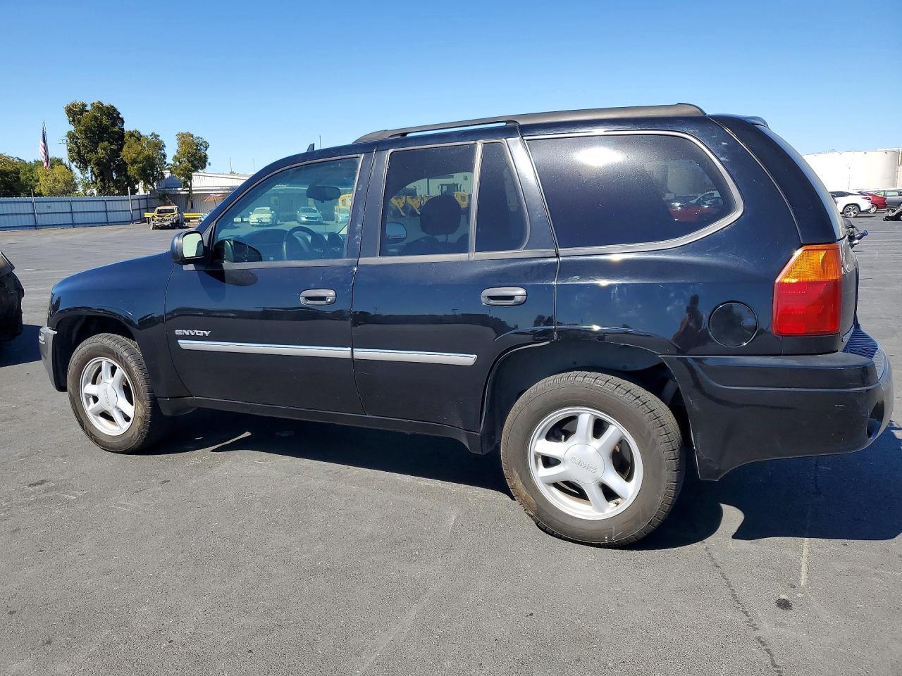 2006 GMC Envoy - Фото 2