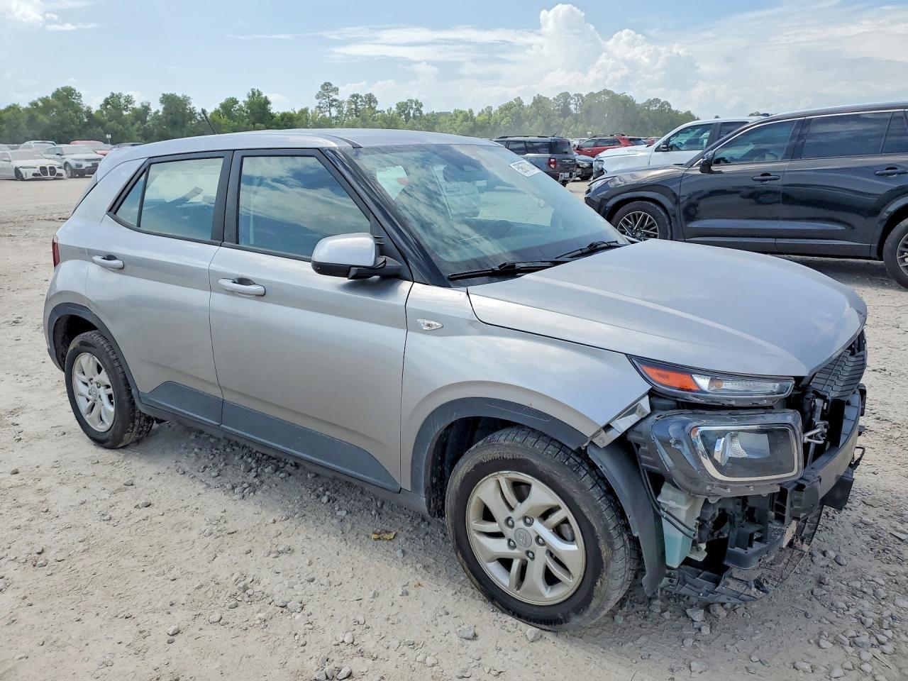 2023 Hyundai Venue Se - Image 4