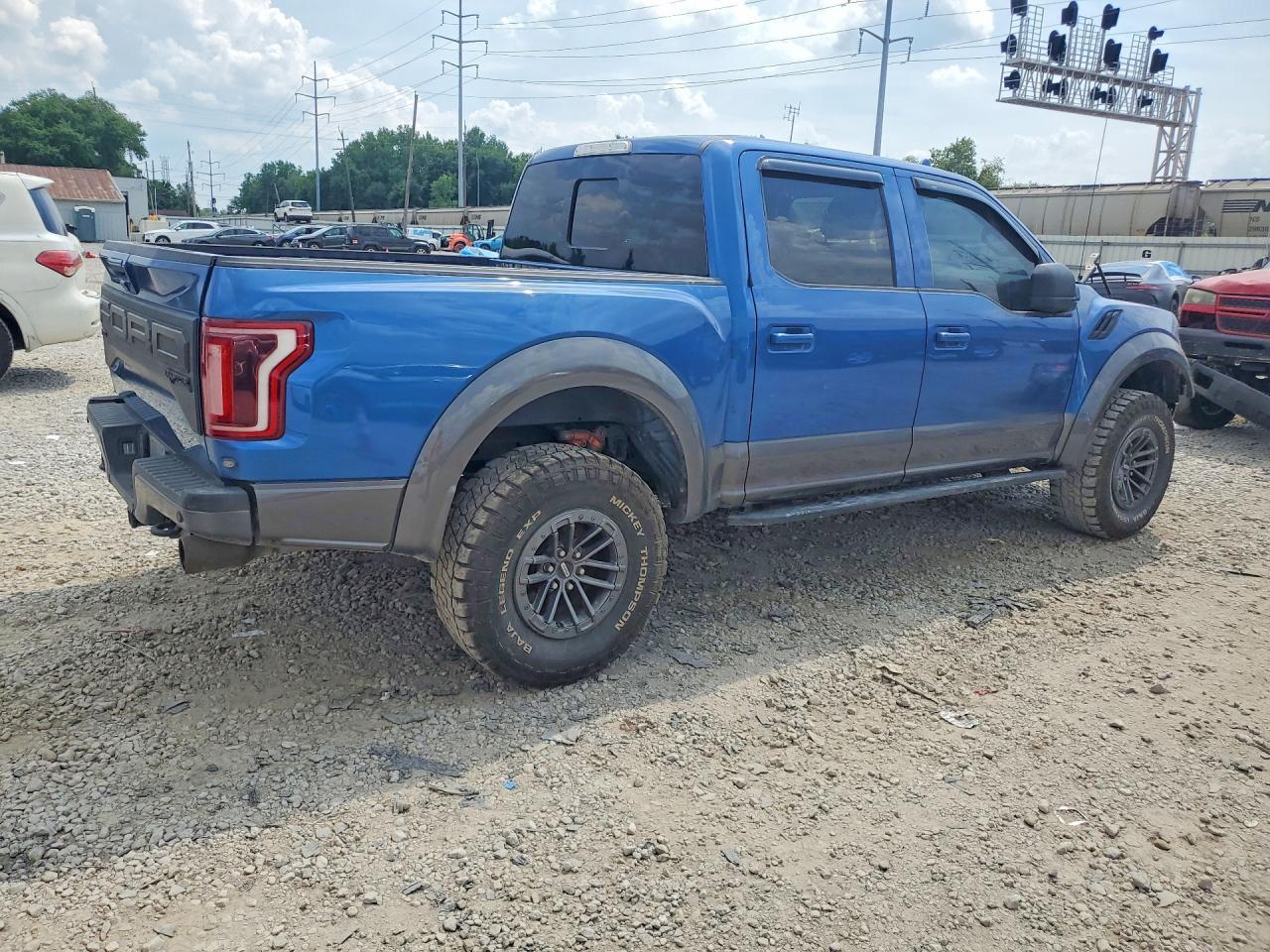 2019 Ford F150 Raptor - Фото 3