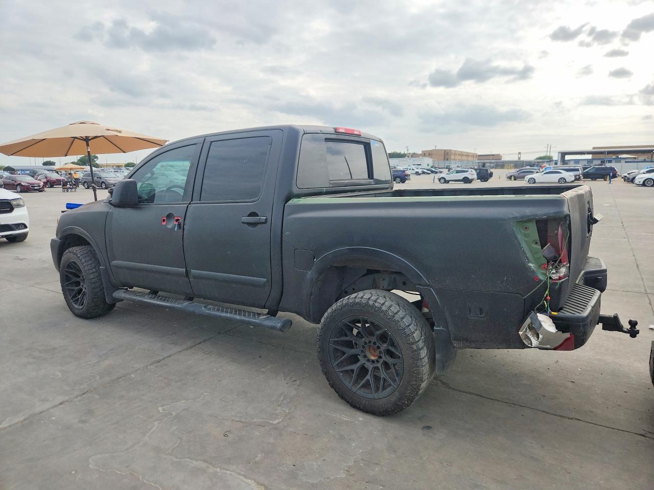 2012 Nissan Titan Sv - Фото 2
