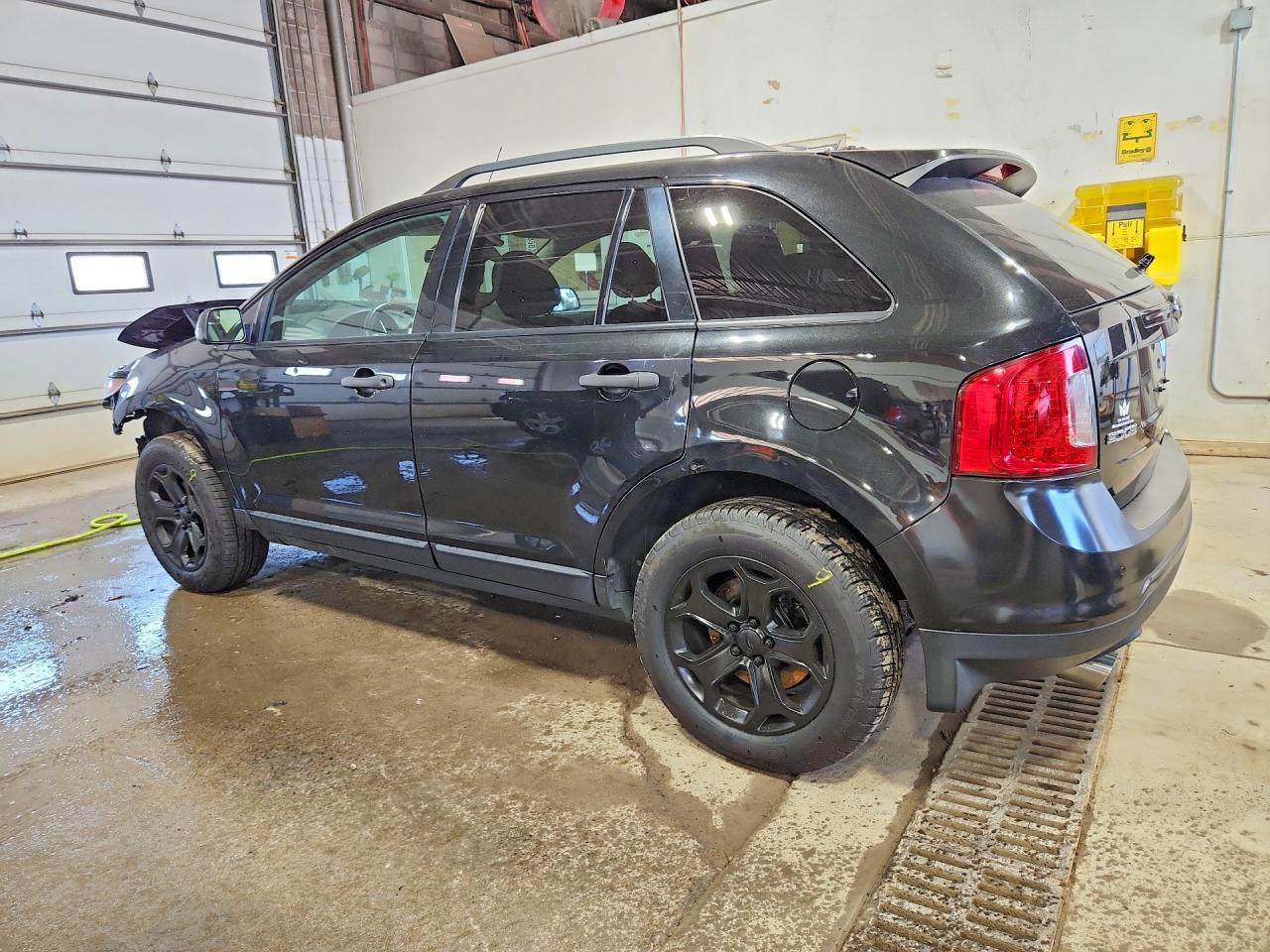 2014 Ford Edge Se - Image 2