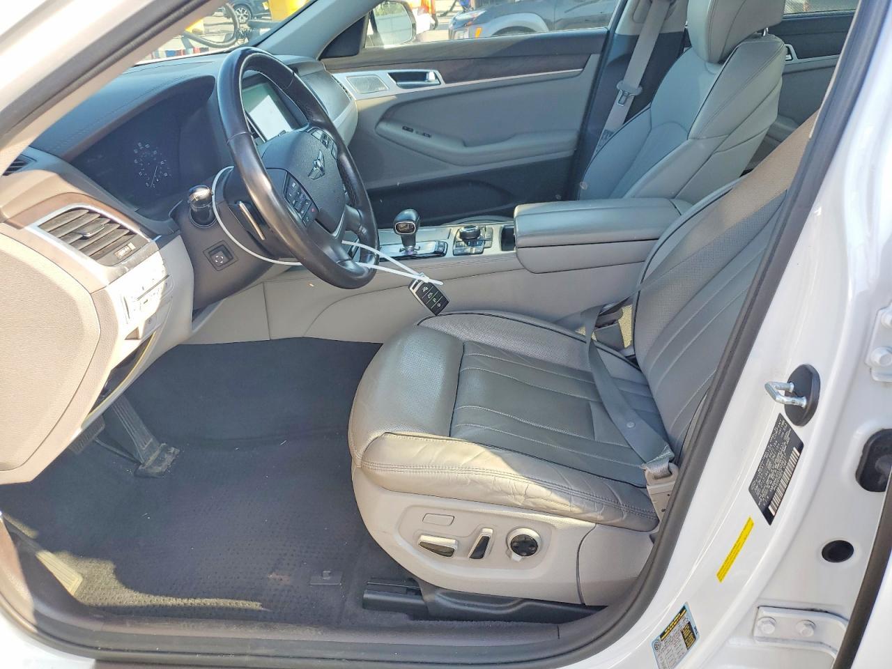 2018 Genesis G80 3.8 - Image 7