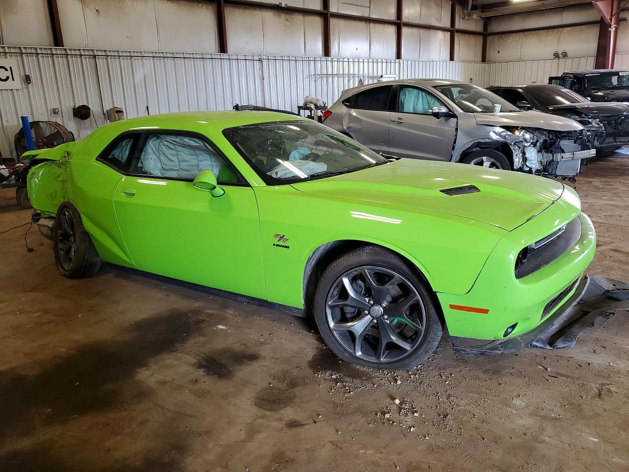 2015 Dodge Challenger Sxt - Image 4