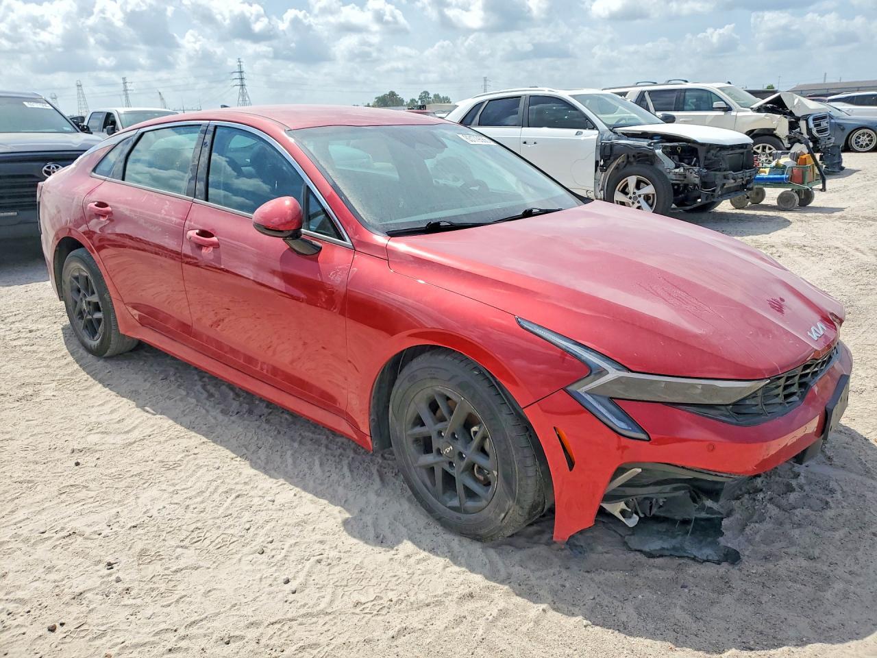 2025 Kia K5 Lxs - Image 4