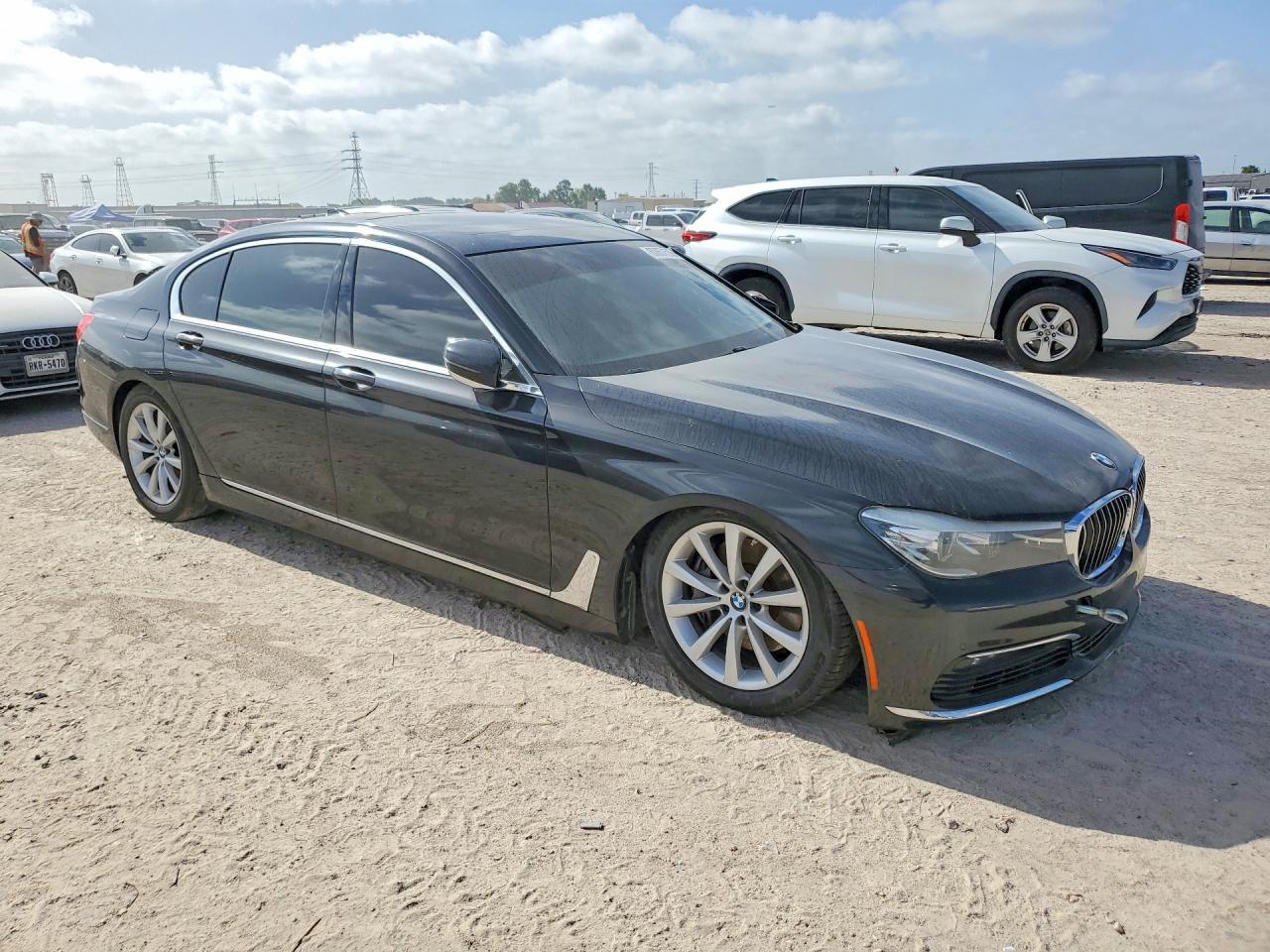2018 BMW 740 I - Image 4