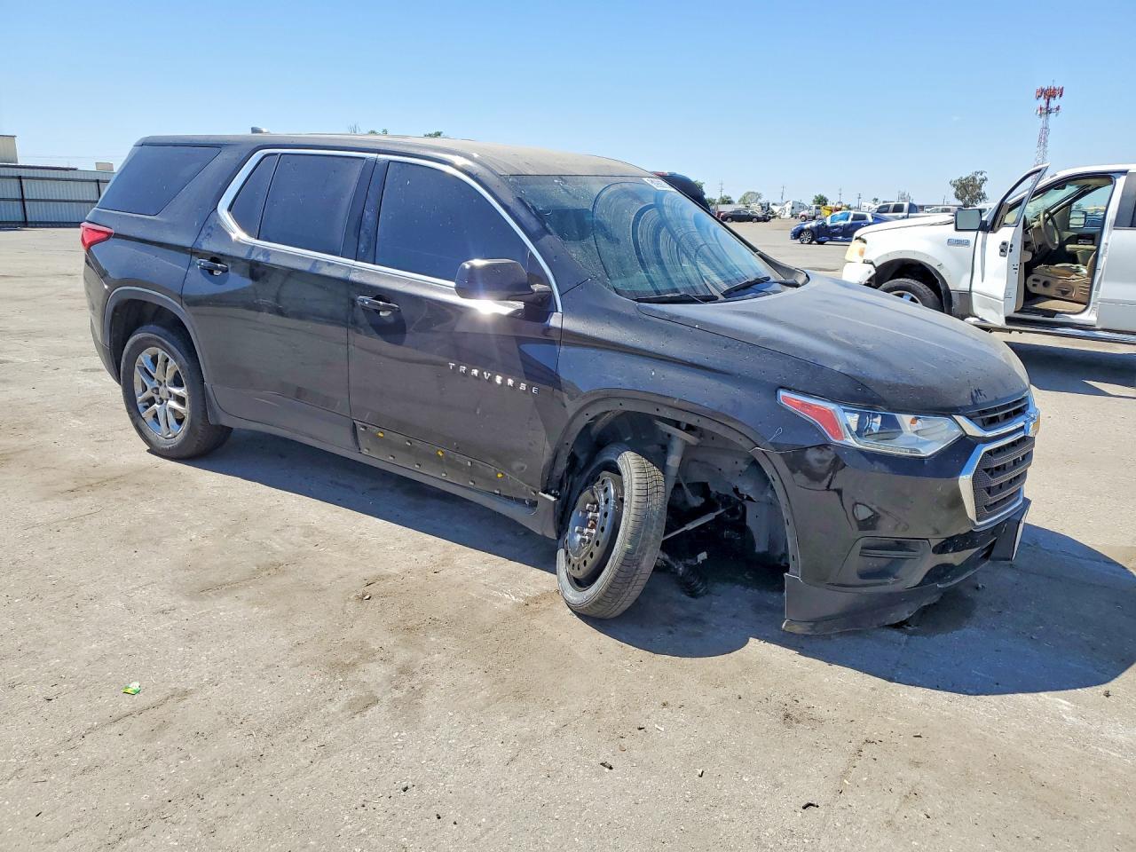 2019 Chevrolet Traverse Ls - Фото 4