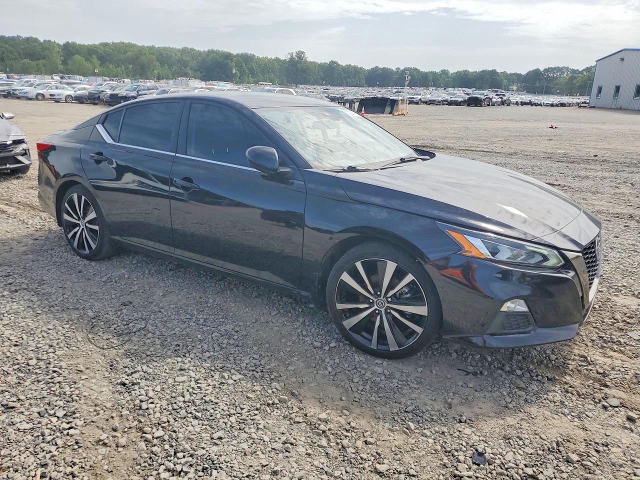 2021 Nissan Altima Sr - Фото 4