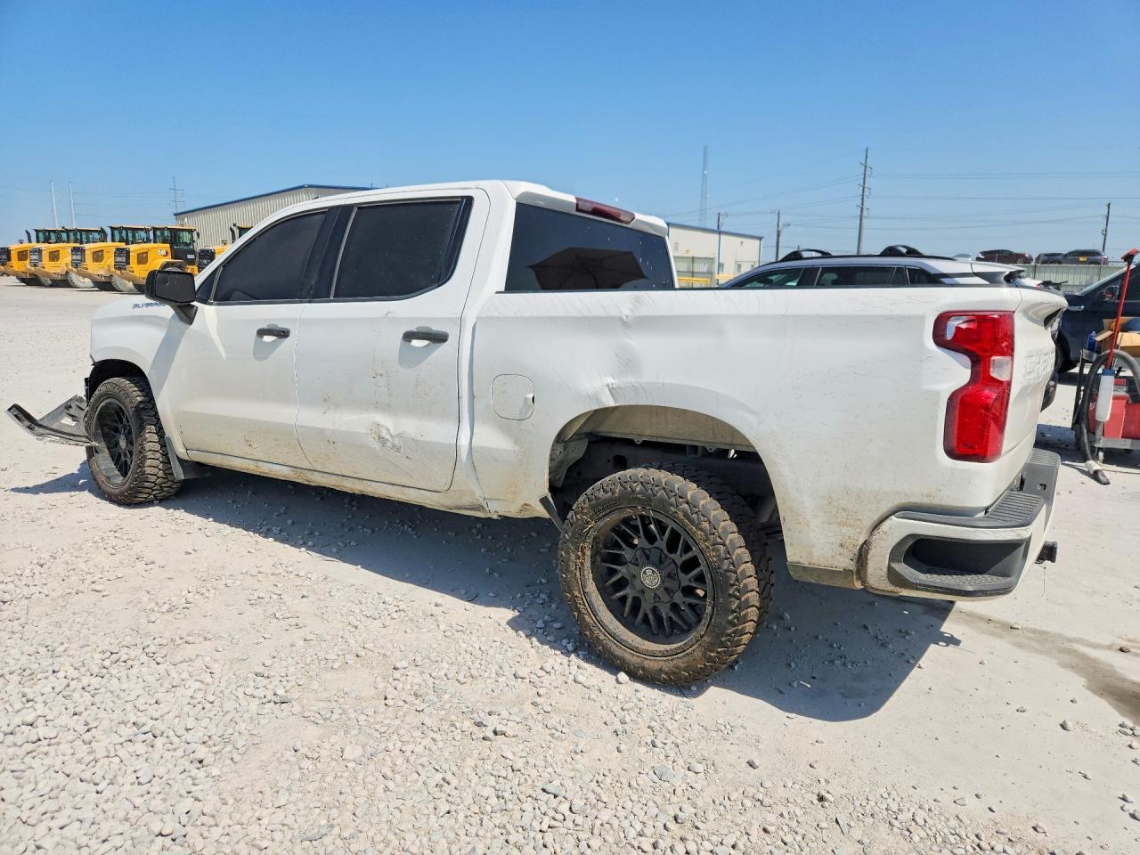 2020 Chevrolet Silverado C1500 Custom - Фото 2