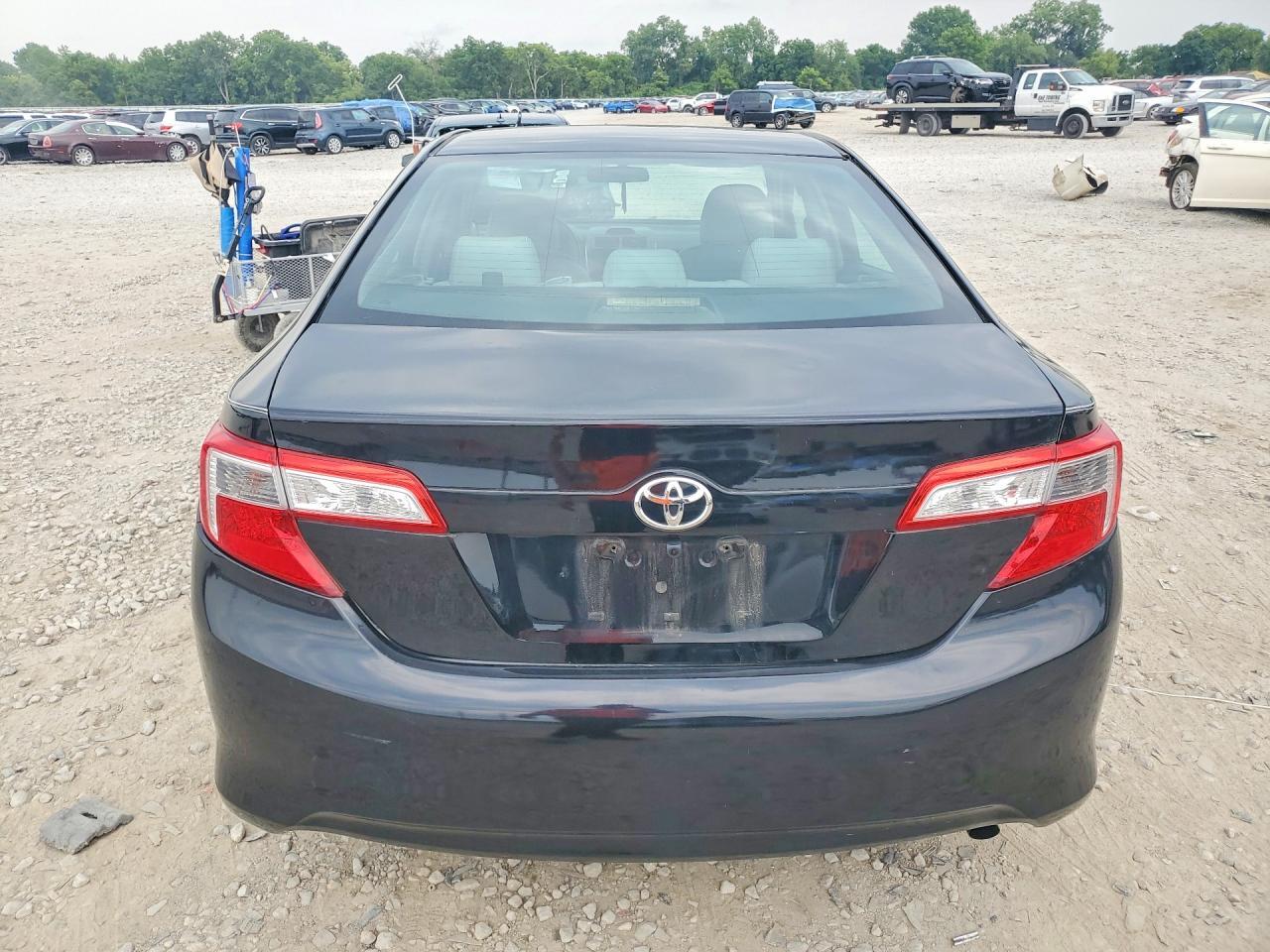 2012 Toyota Camry Le - Image 6