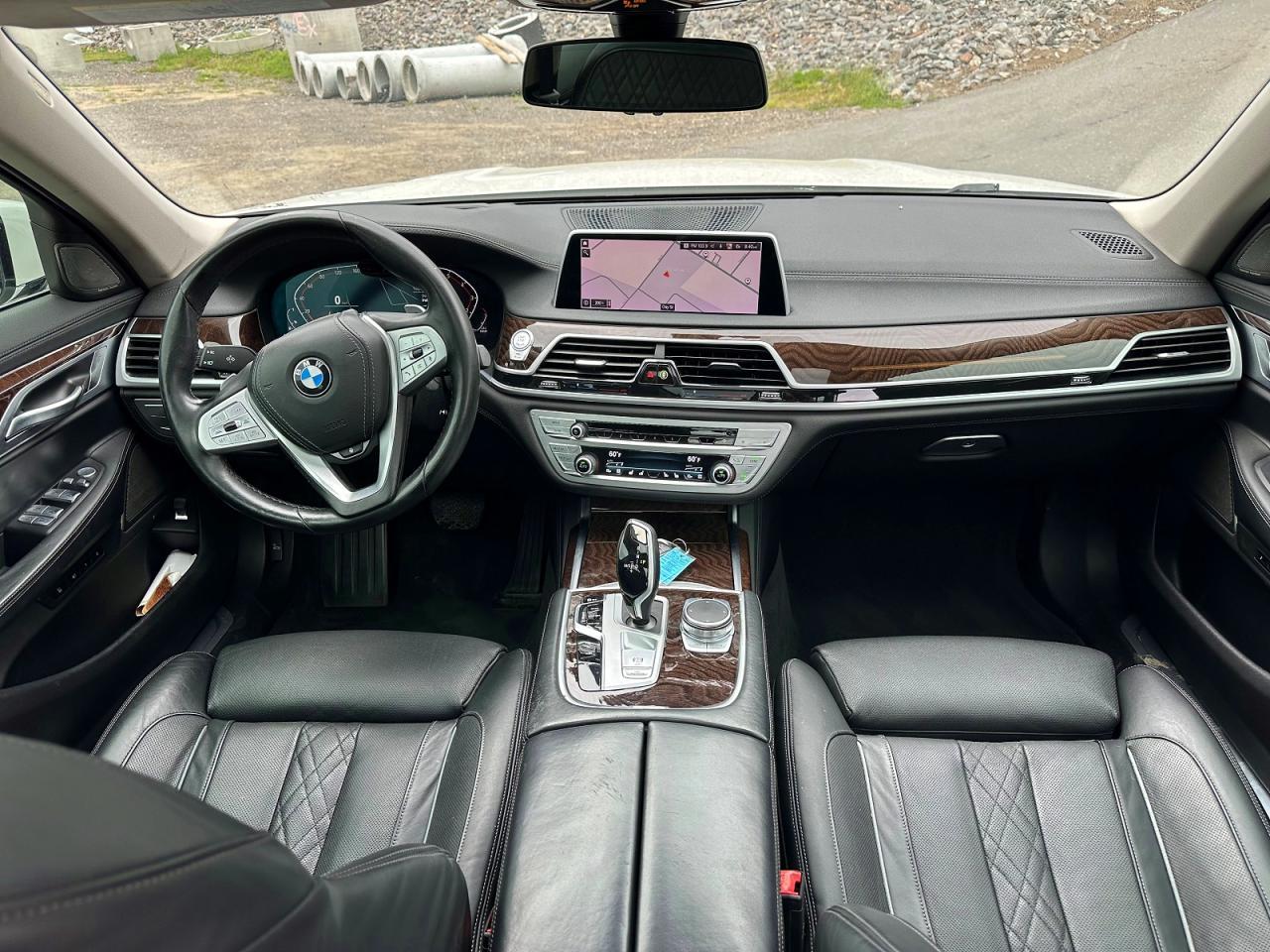 2021 BMW 750 Xi - Фото 6