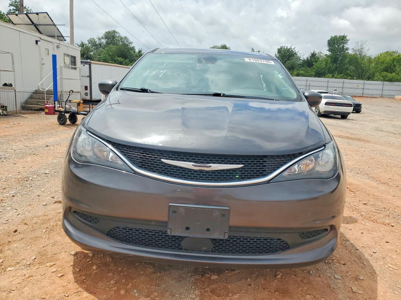 2021 Chrysler Voyager Lx - Фото 5