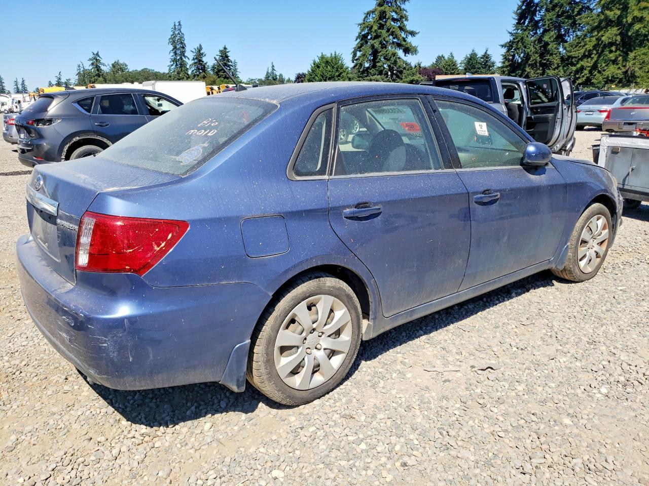 2011 Subaru Impreza 2.5I - Фото 3