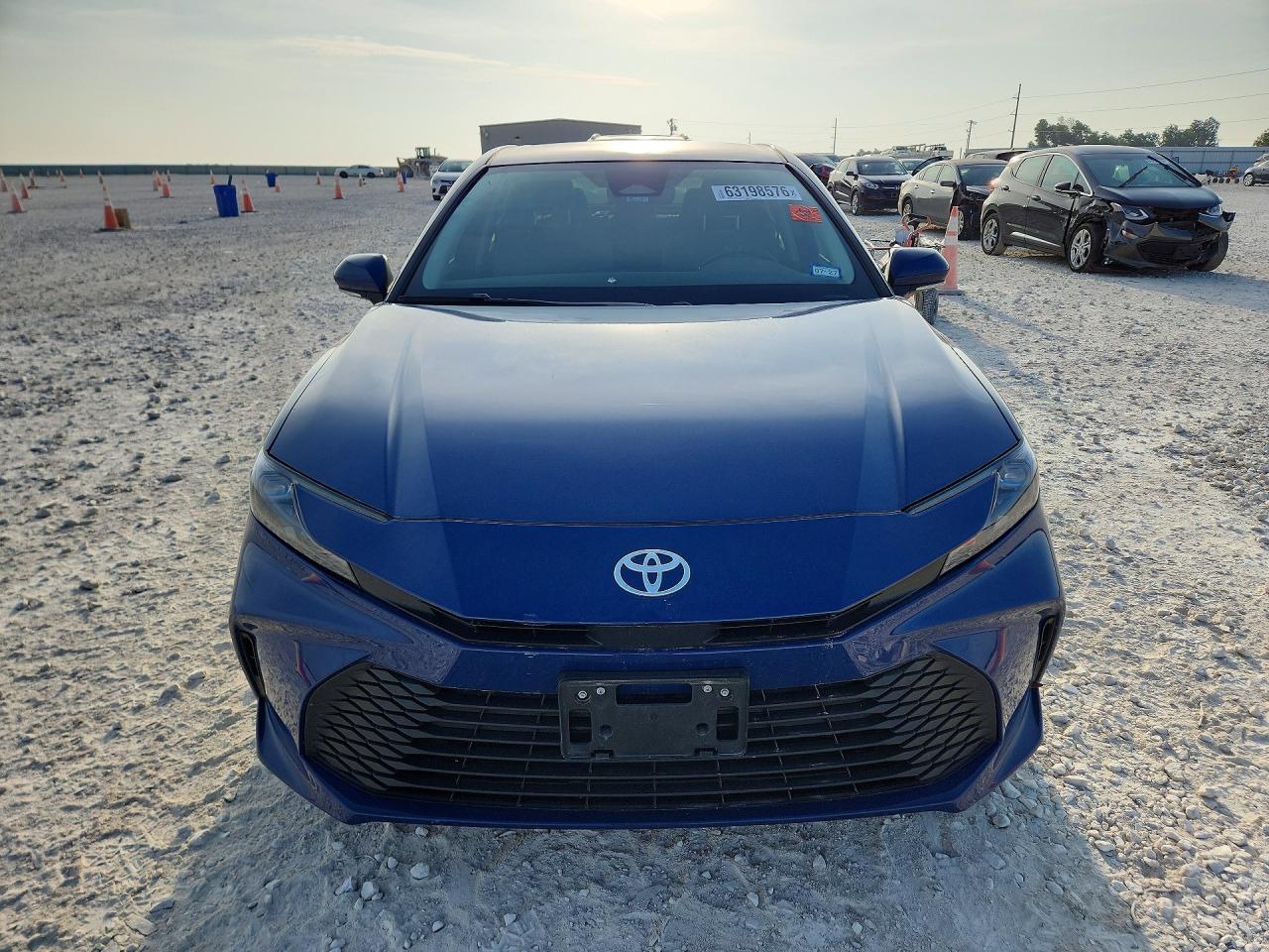 2025 Toyota Camry Le - Image 5