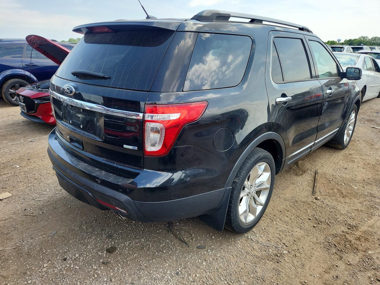 2014 Ford Explorer Xlt - Image 3