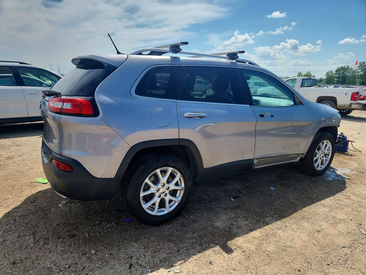 2015 Jeep Cherokee Latitude - Image 3