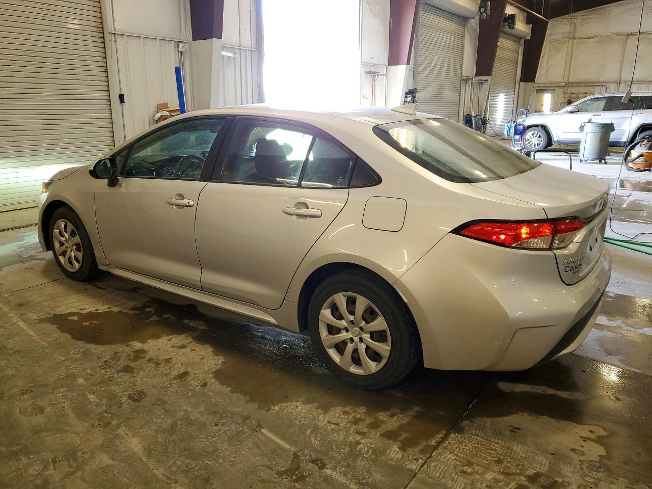 2020 Toyota Corolla Le - Фото 2