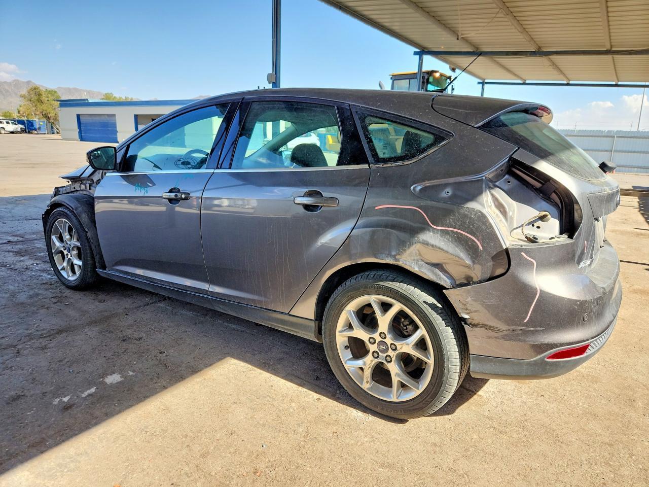 2014 Ford Focus Titanium - Image 2