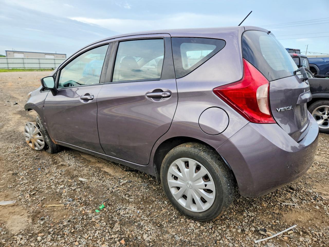2016 Nissan Versa Note S Plus - Фото 2