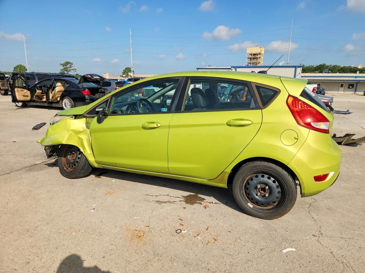 2012 Ford Fiesta Se - Фото 2