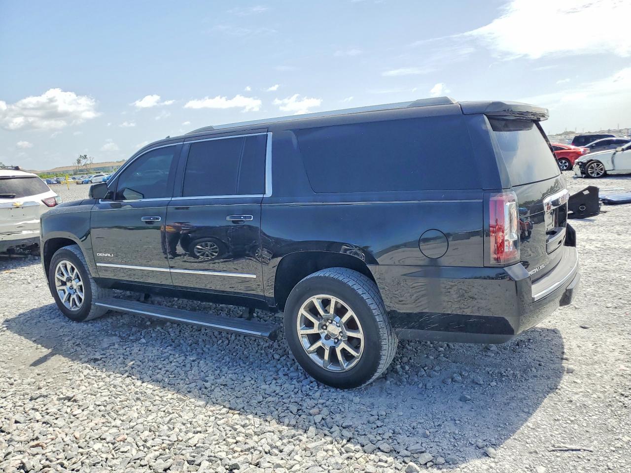 2015 GMC Yukon Xl Denali - Фото 2