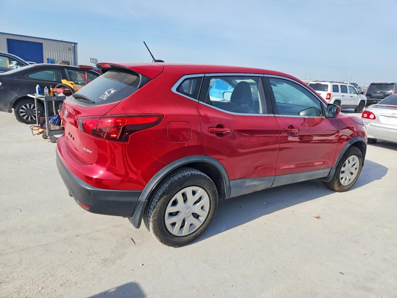 2018 Nissan Rogue Sport S - Фото 3